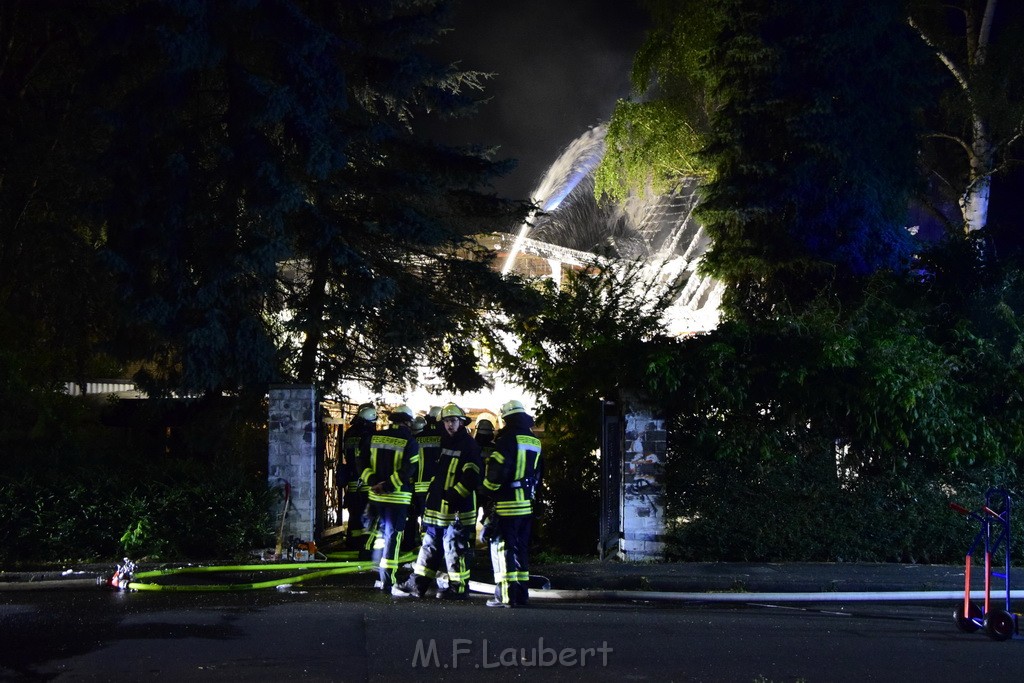 Grossfeuer Einfamilienhaus Siegburg Muehlengrabenstr P0539.JPG - Miklos Laubert